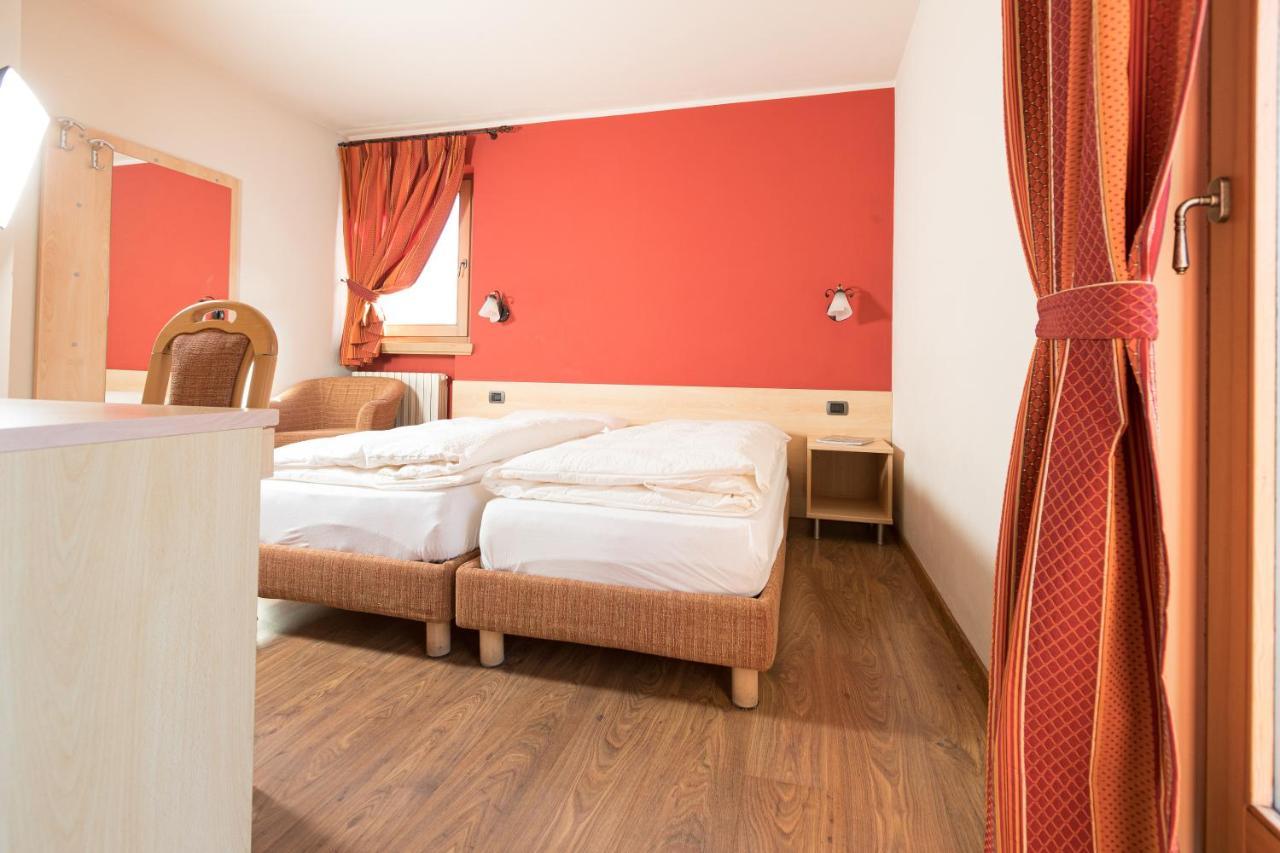 Chalet Kiara - Appartamenti Abar Livigno Bagian luar foto