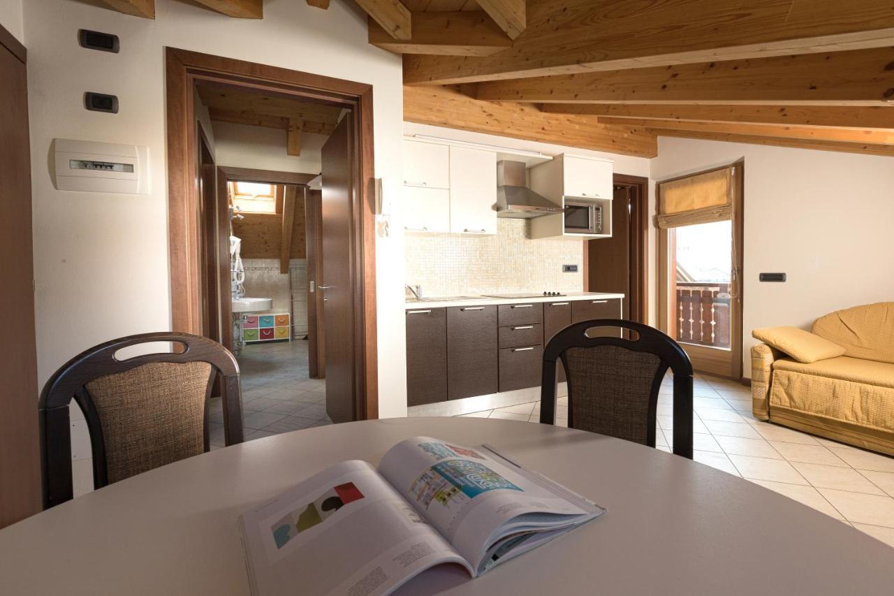 Chalet Kiara - Appartamenti Abar Livigno Bagian luar foto