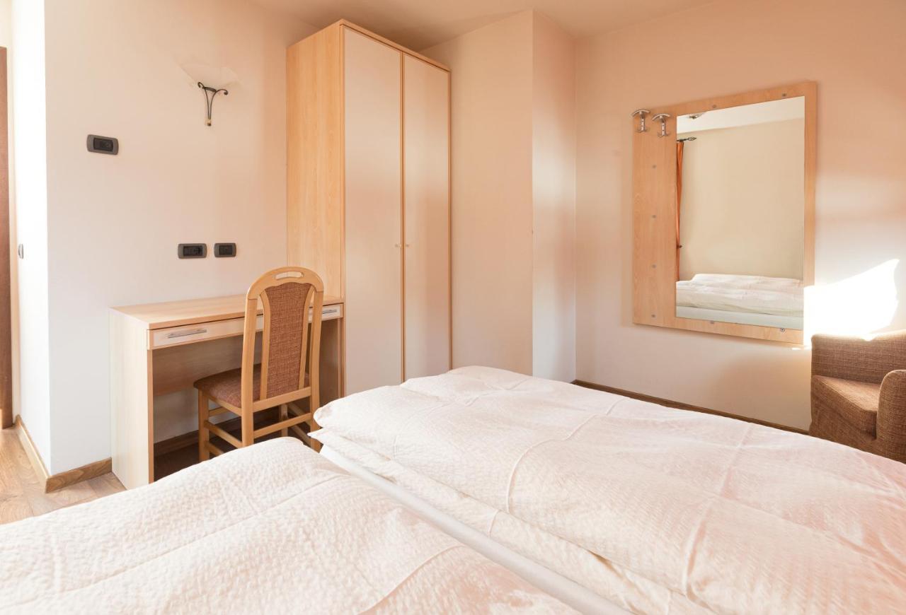 Chalet Kiara - Appartamenti Abar Livigno Bagian luar foto