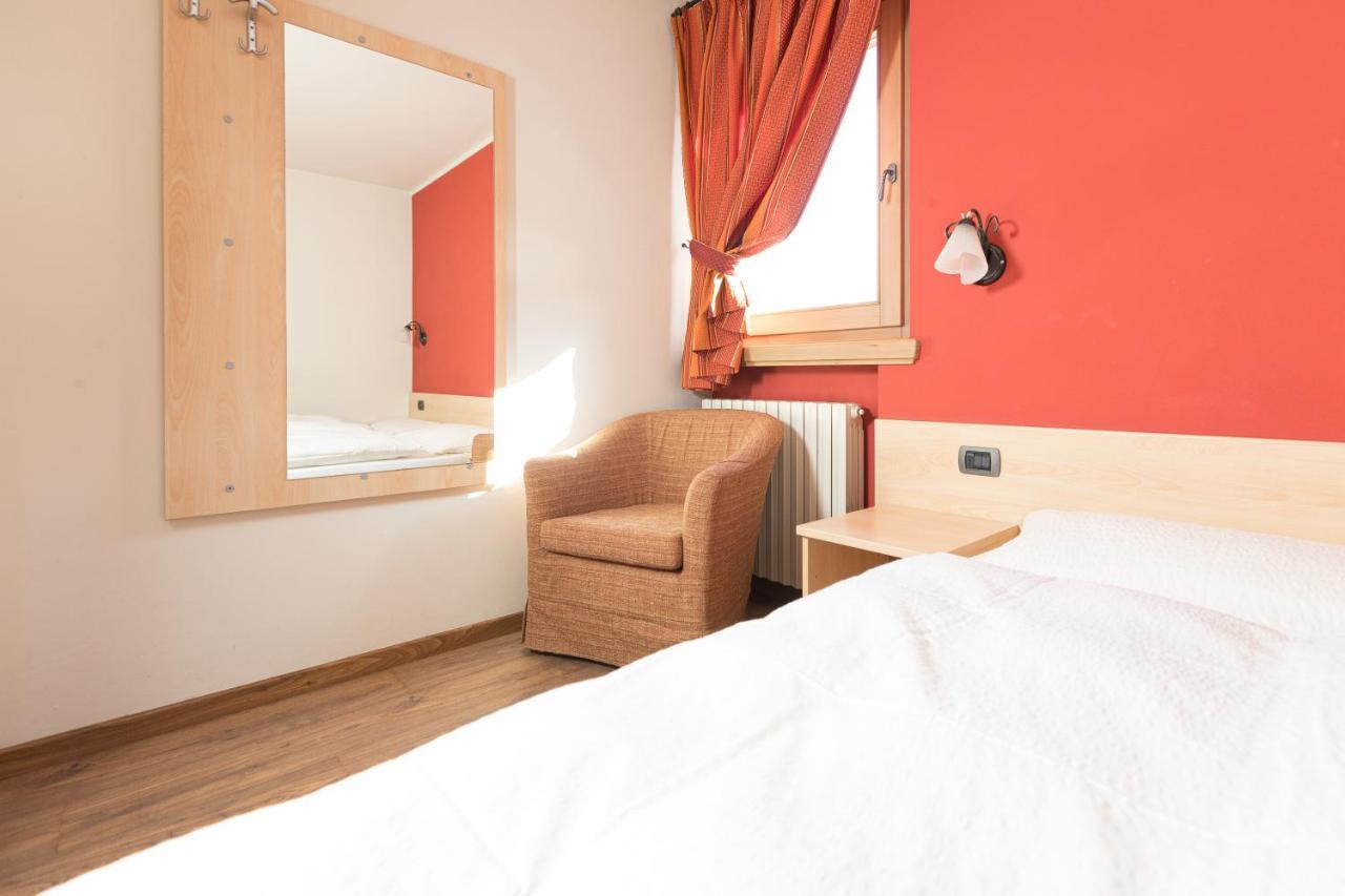 Chalet Kiara - Appartamenti Abar Livigno Bagian luar foto