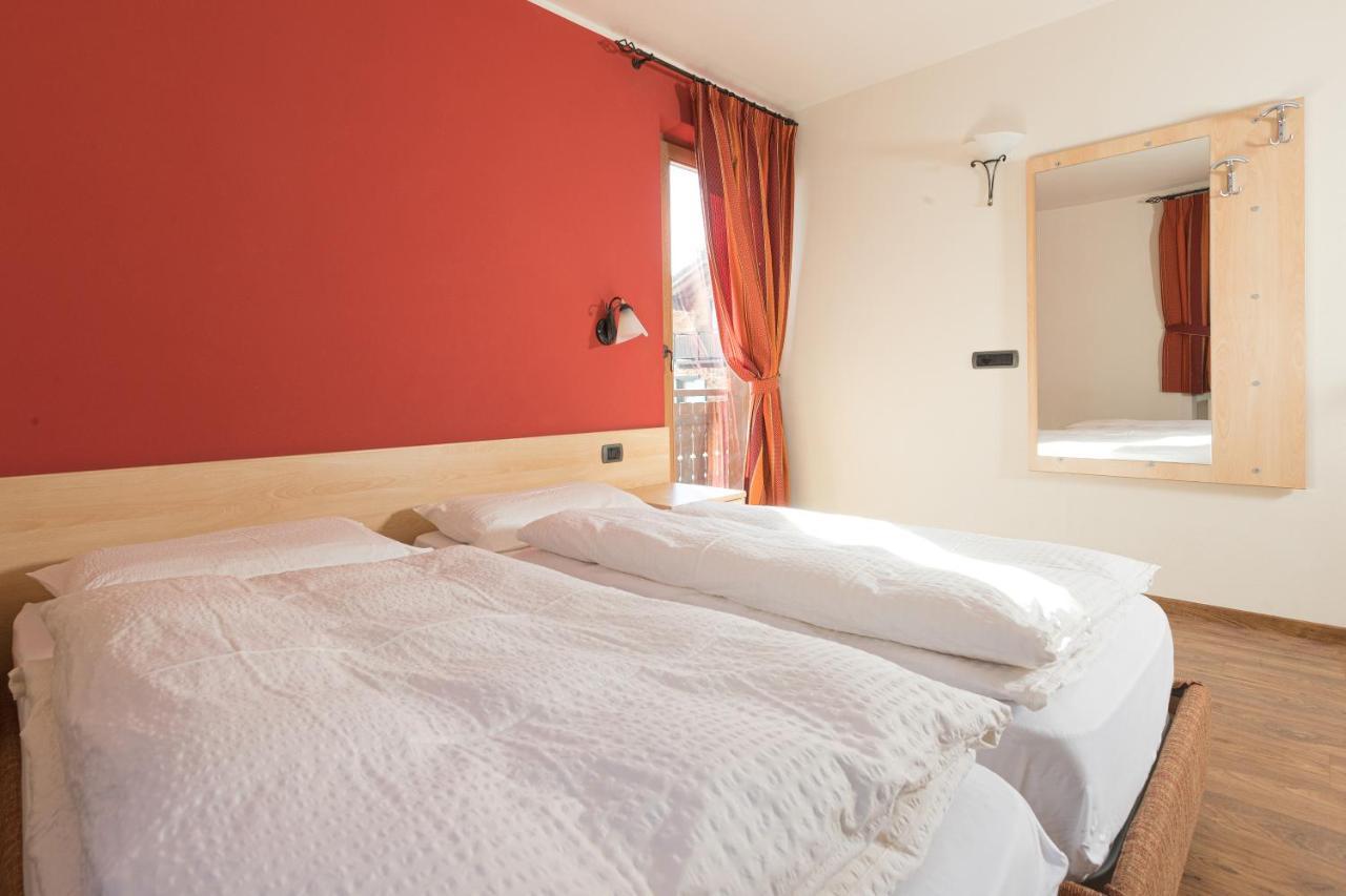 Chalet Kiara - Appartamenti Abar Livigno Bagian luar foto