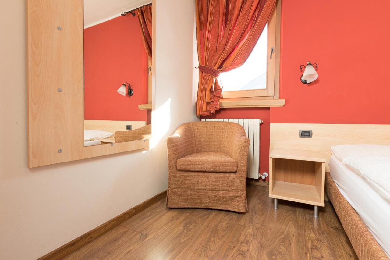 Chalet Kiara - Appartamenti Abar Livigno Bagian luar foto