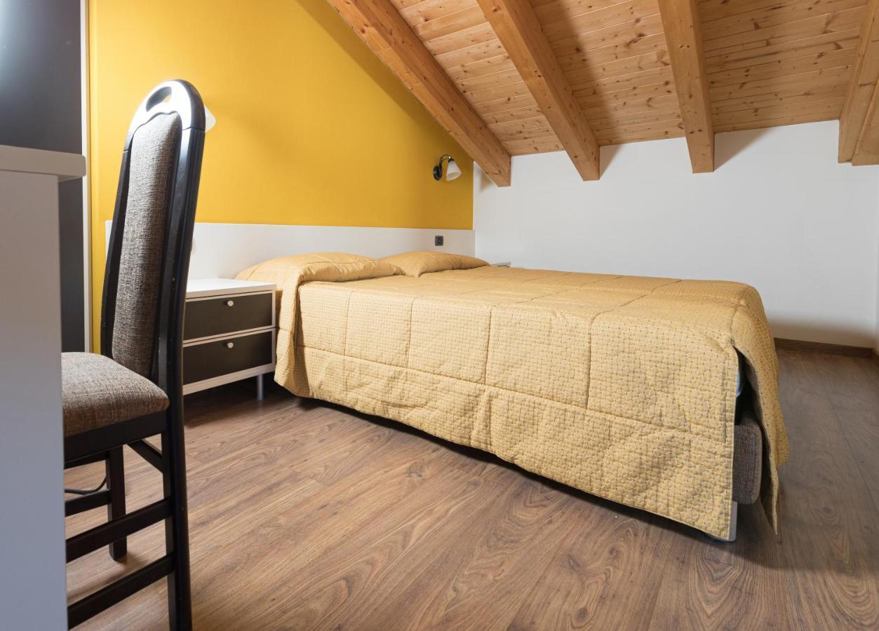 Chalet Kiara - Appartamenti Abar Livigno Bagian luar foto