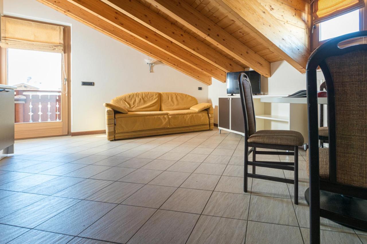Chalet Kiara - Appartamenti Abar Livigno Bagian luar foto