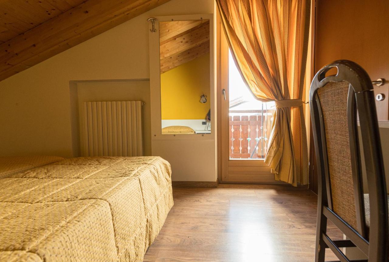 Chalet Kiara - Appartamenti Abar Livigno Bagian luar foto