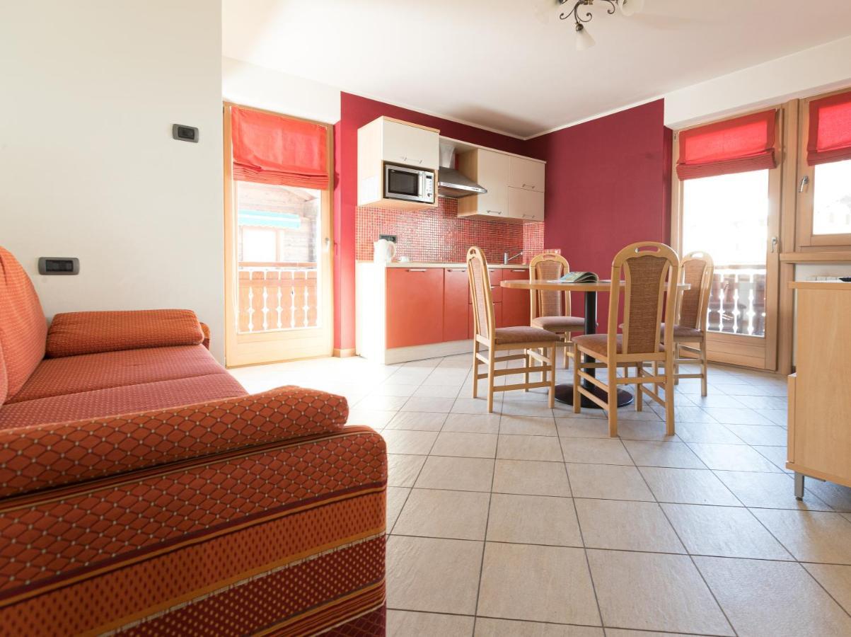 Chalet Kiara - Appartamenti Abar Livigno Bagian luar foto