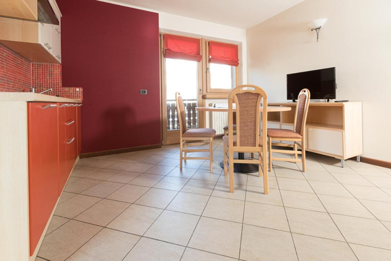 Chalet Kiara - Appartamenti Abar Livigno Bagian luar foto