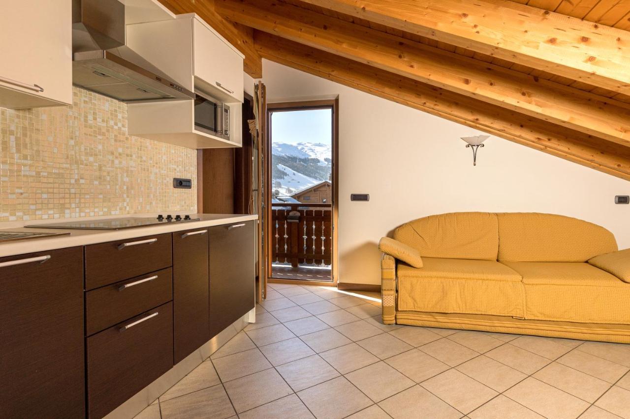 Chalet Kiara - Appartamenti Abar Livigno Bagian luar foto