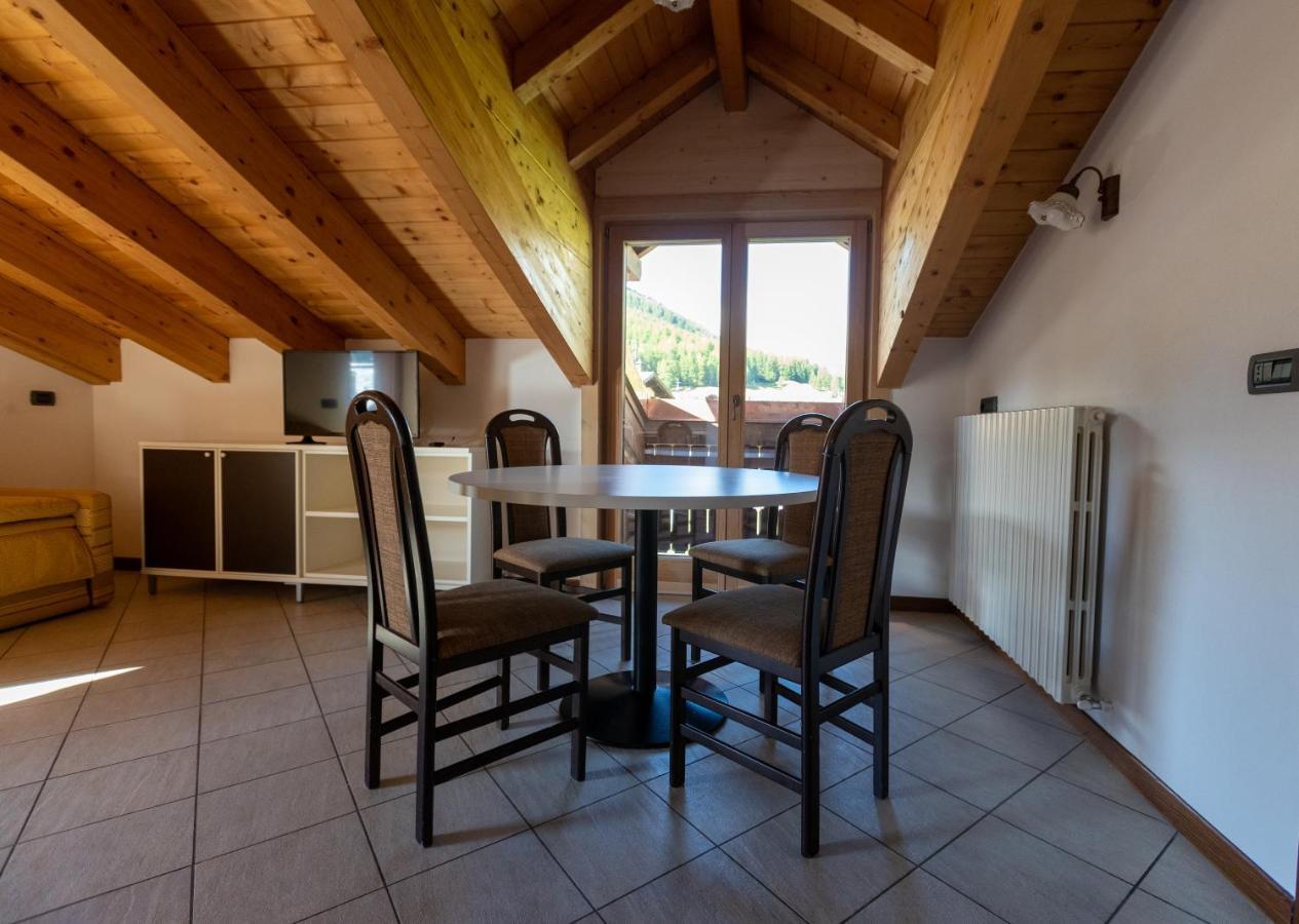 Chalet Kiara - Appartamenti Abar Livigno Bagian luar foto