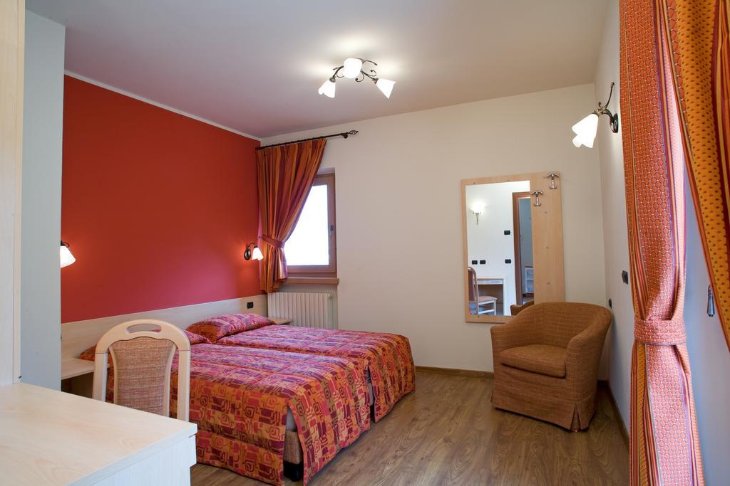 Chalet Kiara - Appartamenti Abar Livigno Ruang foto